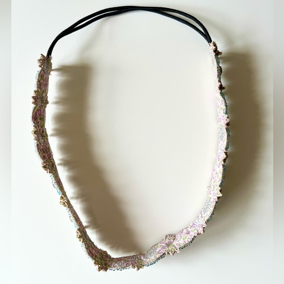 Embellished Elastic Headband - Picture 3 of 3